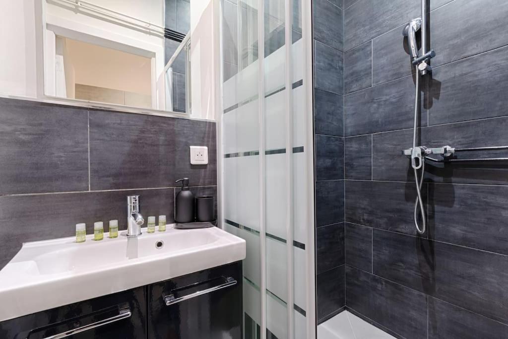 Batignolles Lemercier Cosy Apartment 4P-1Br Париж Экстерьер фото